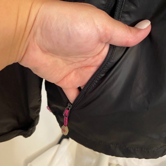 New Balance Black Wind Breaker Hoodie - Picture 4 of 9